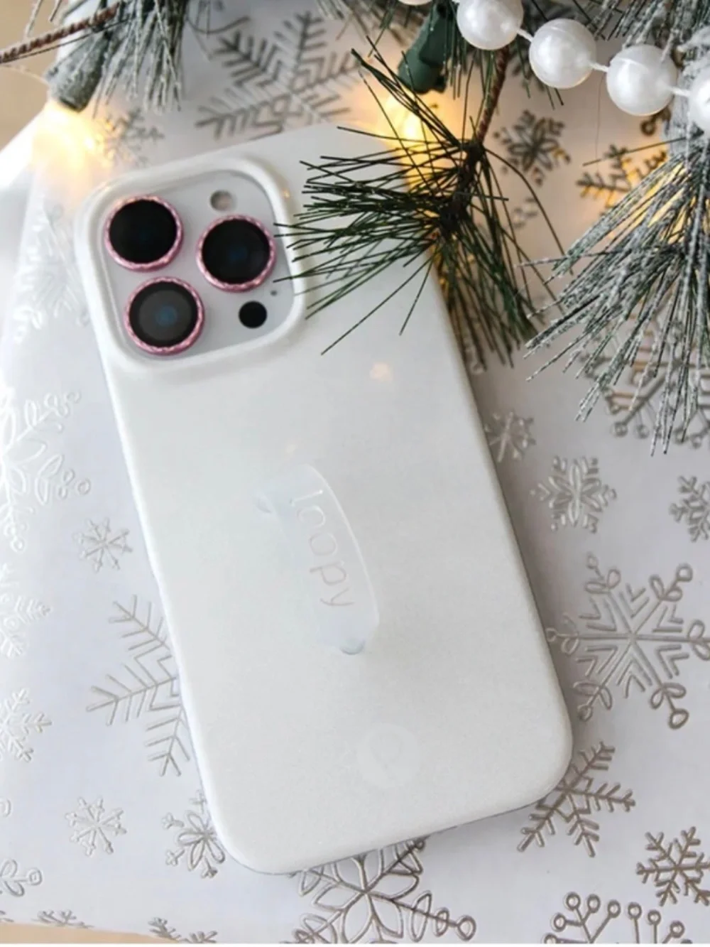 Loopy iPhone 16 Pro Max White Shimmer + New Midnight Boos Loop